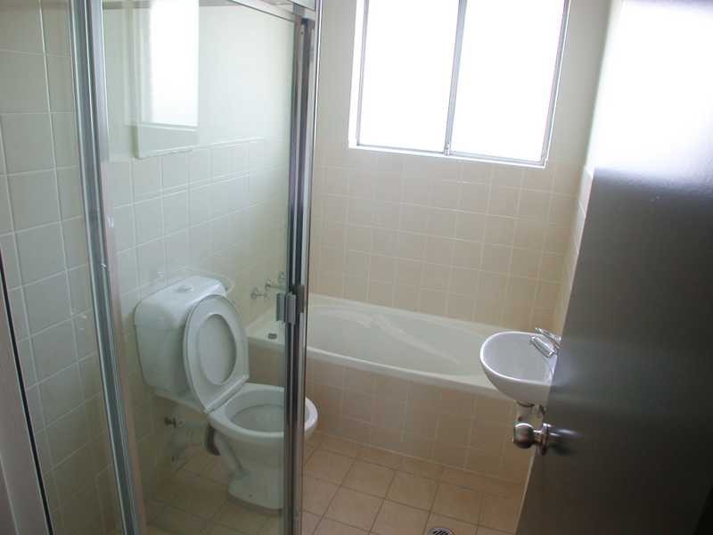 96 Yangoora Rd, Lakemba NSW 2195