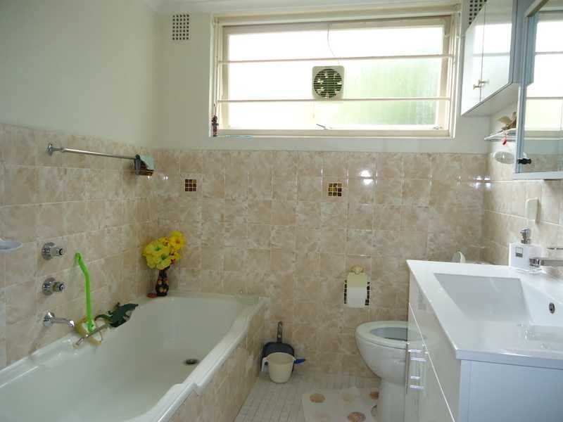 15 Burlington Road, Homebush NSW 2140