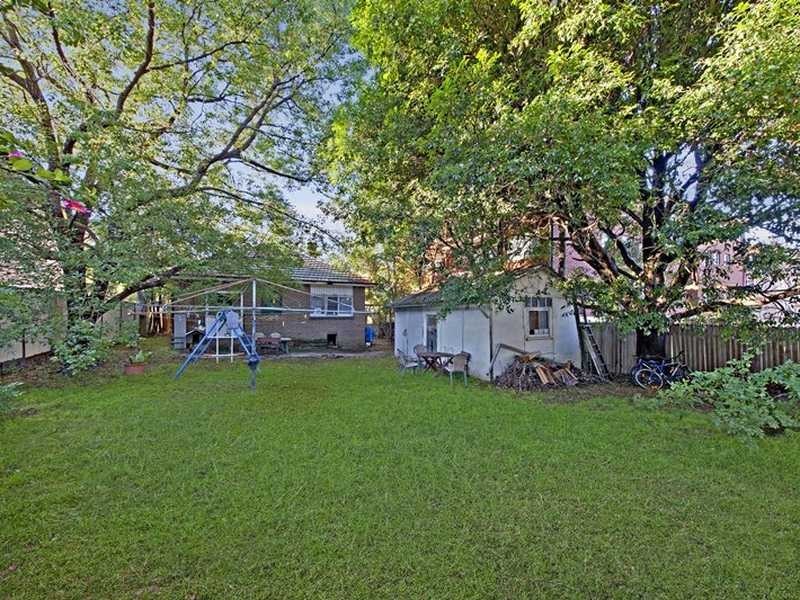 4 Exeter Road, Homebush West NSW 2140