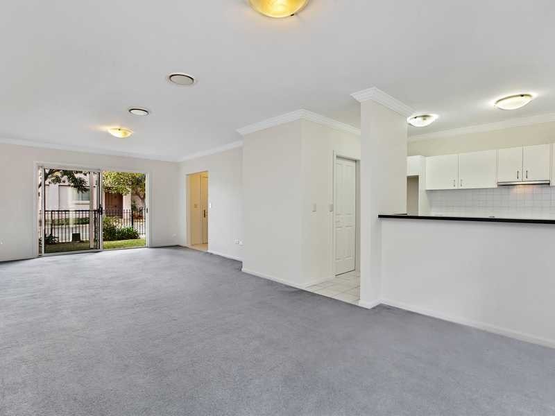 4 Charlton Drive, Liberty Grove NSW 2138