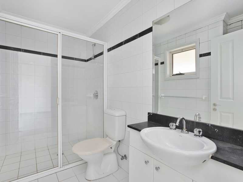 4 Charlton Drive, Liberty Grove NSW 2138