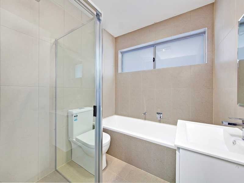 24 Lawford St, Greenacre NSW 2190