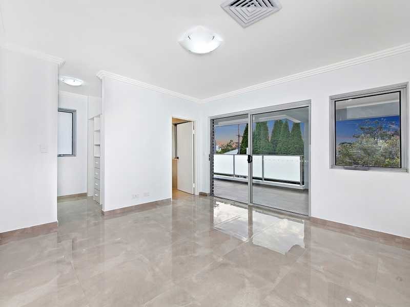 24 Lawford St, Greenacre NSW 2190