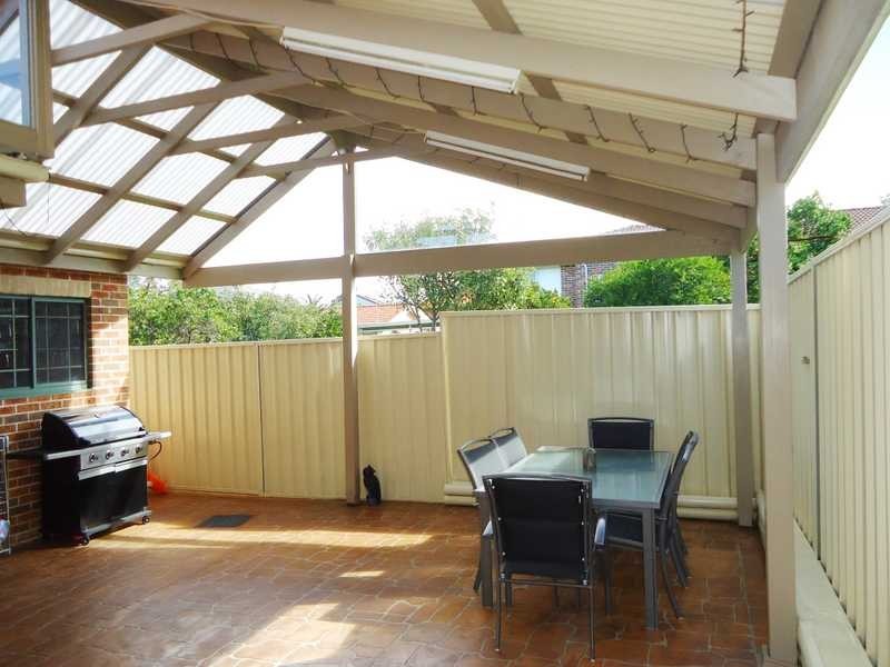 16 Lawford St, Greenacre NSW 2190