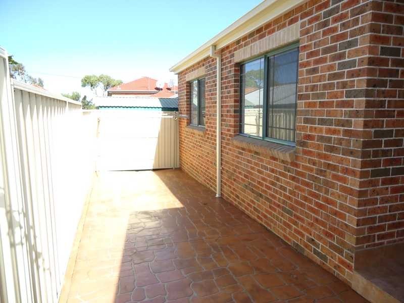 16 Lawford St, Greenacre NSW 2190