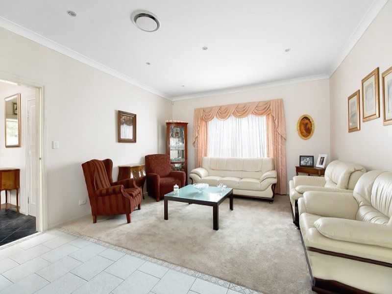 11 Paxton Avenue, Belmore NSW 2192