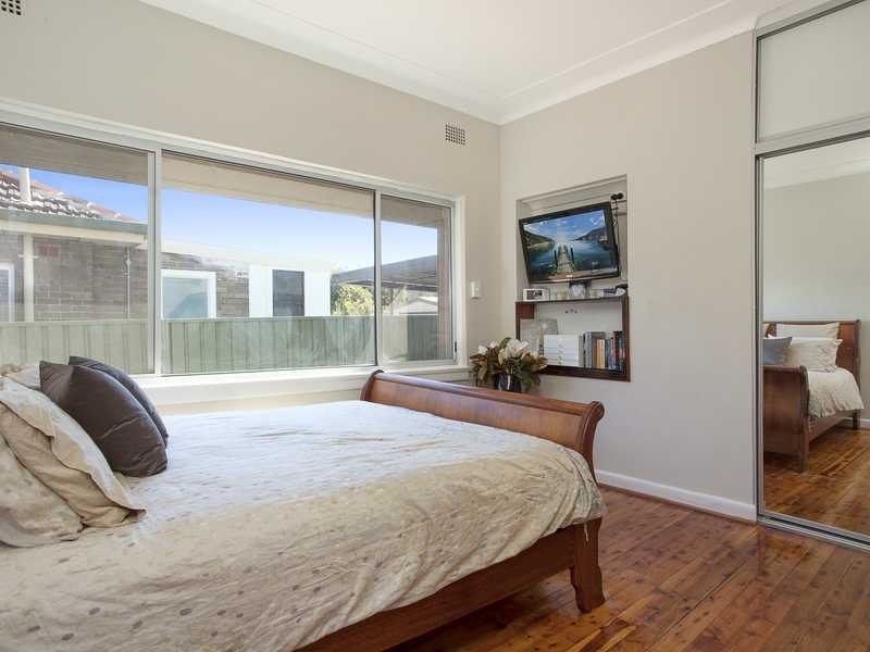 16 Robinson Street, Belfield NSW 2191