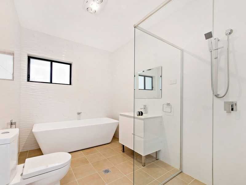 129 Wilbur St, Greenacre NSW 2190