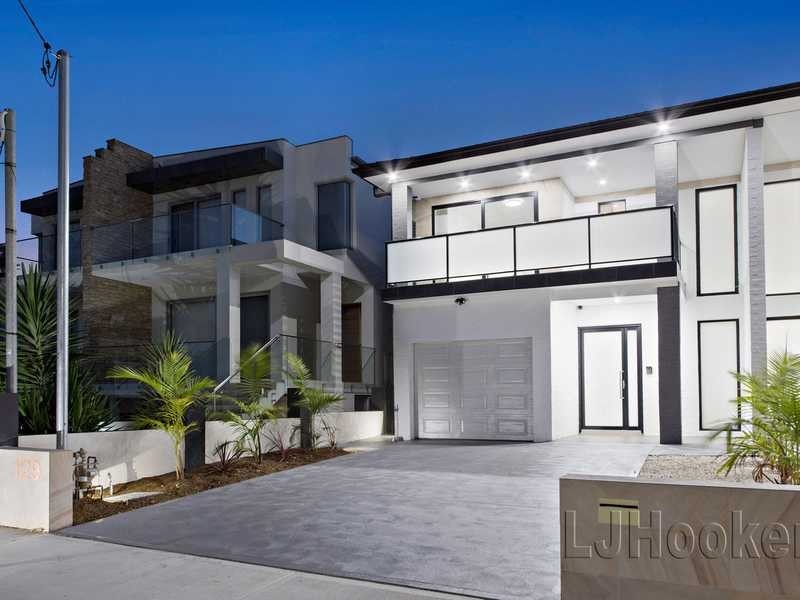 129 Wilbur St, Greenacre NSW 2190