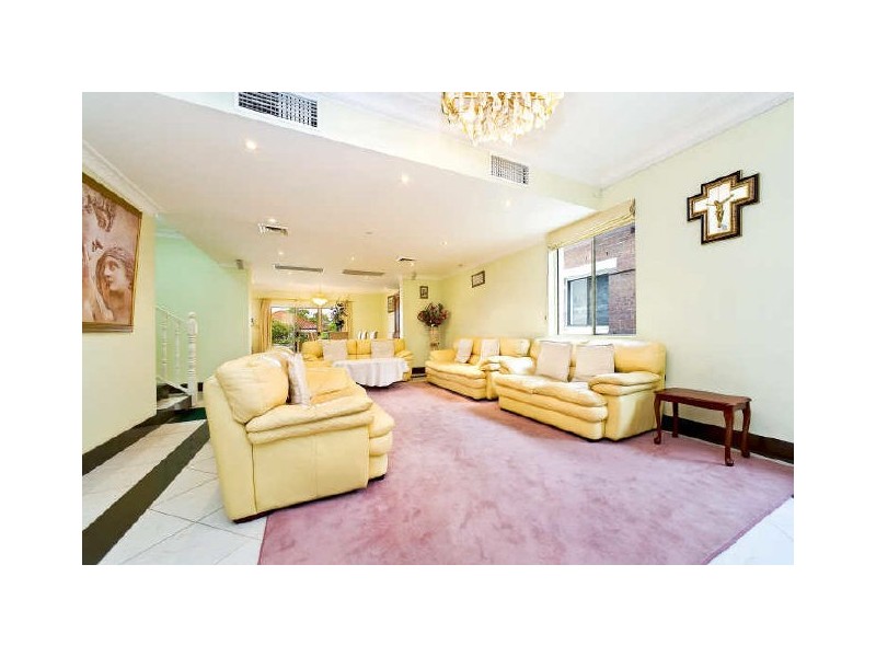 13 Manning Avenue, Strathfield South NSW 2136