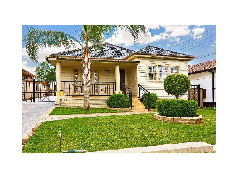 138 Rawson Road, Greenacre NSW 2190