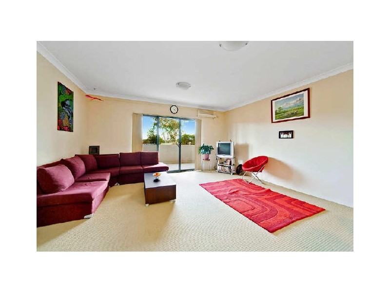 12/2 Amy Street, Regents Park NSW 2143