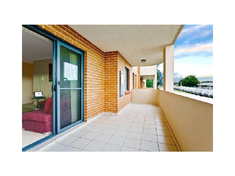 12/2 Amy Street, Regents Park NSW 2143