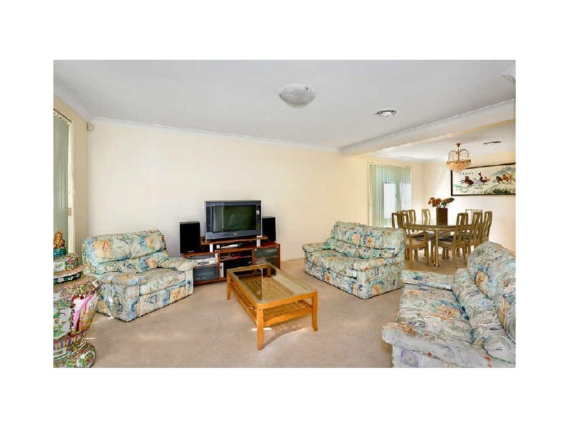 17 Norman May Drive, Lidcombe NSW 2141