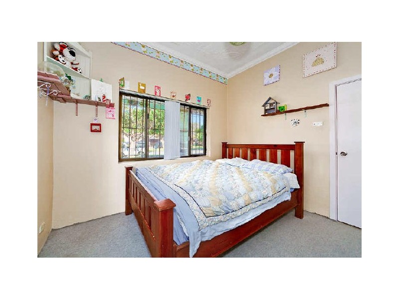 33 Kessell Avenue, Homebush West NSW 2140