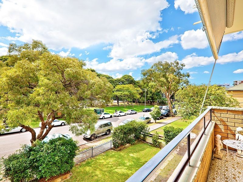 8/30-32 Park Avenue, Burwood NSW 2134