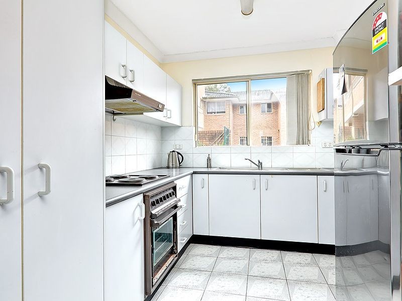 2/5 Gould Street, Campsie NSW 2194