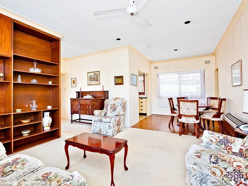 1 Sunlea Crescent, Belfield NSW 2191