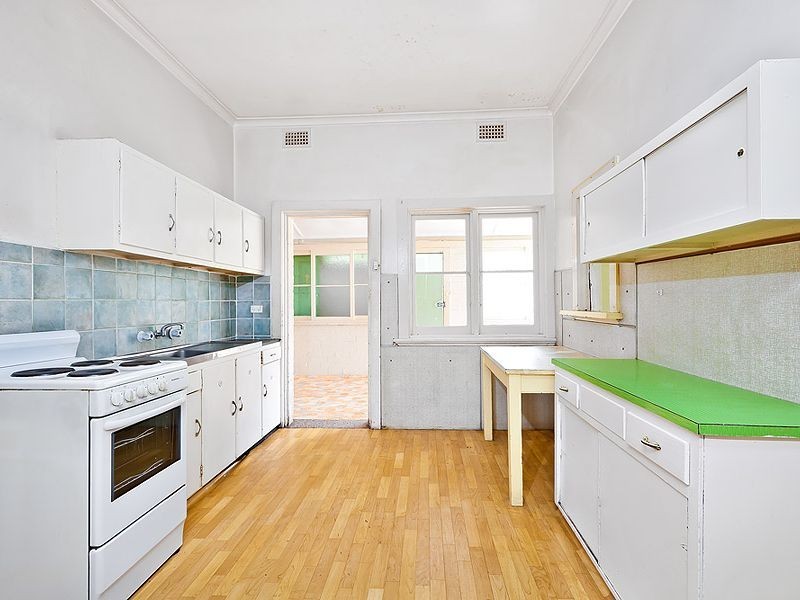 32 Smallwood Avenue, Homebush NSW 2140