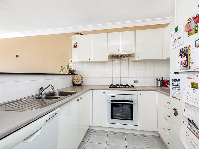 201/4 Wentworth Drive, Liberty Grove NSW 2138