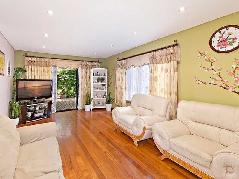 32 Pandora Street, Greenacre NSW 2190