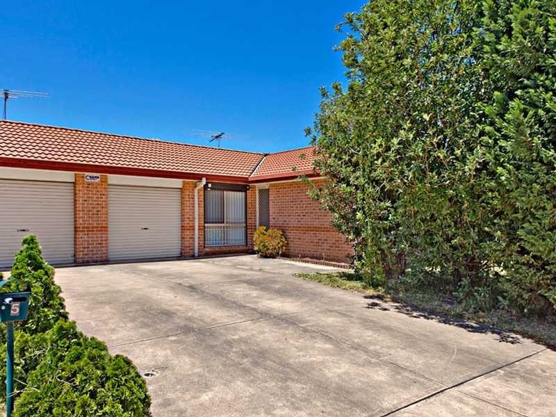3 Ron Scott Circuit, Greenacre NSW 2190