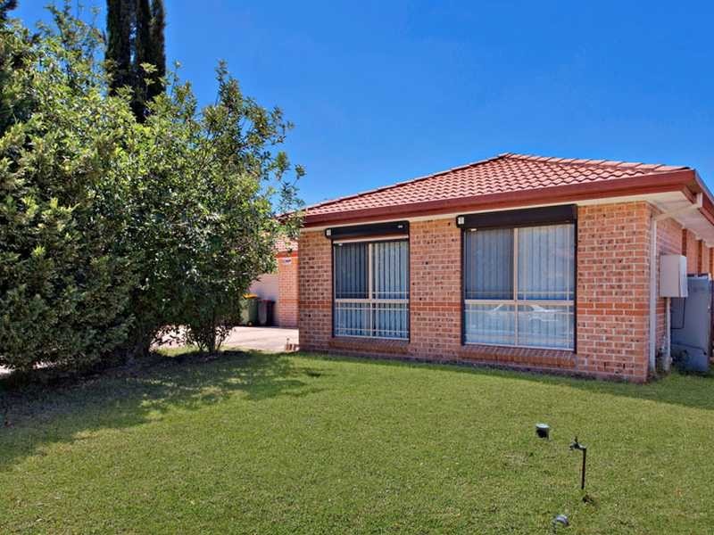 3 Ron Scott Circuit, Greenacre NSW 2190