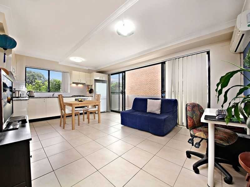 15/5-7 Exeter Road, Homebush West NSW 2140