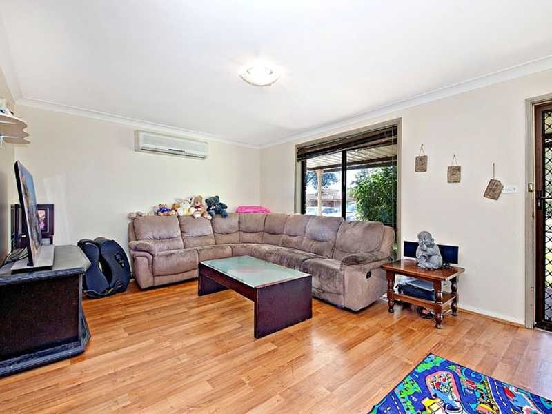 16 Standish Avenue, Oakhurst NSW 2761