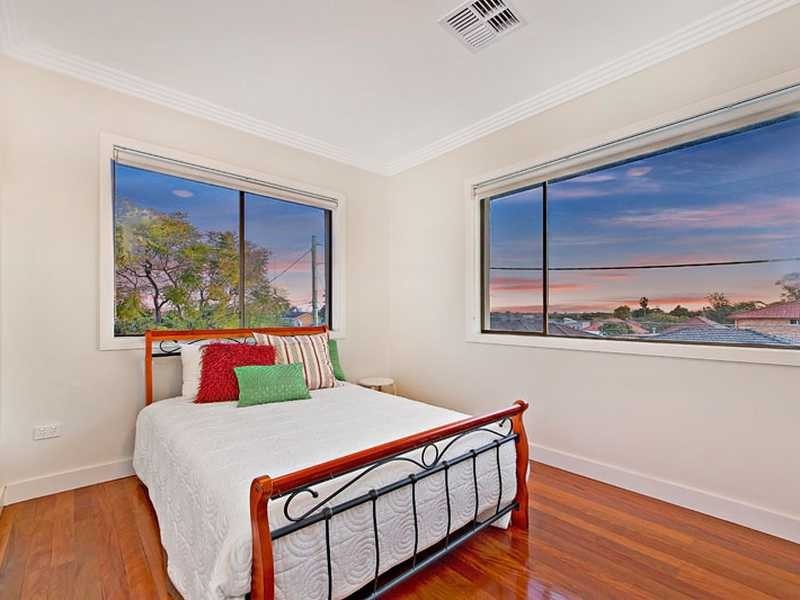 32 Brays Road, Concord NSW 2137