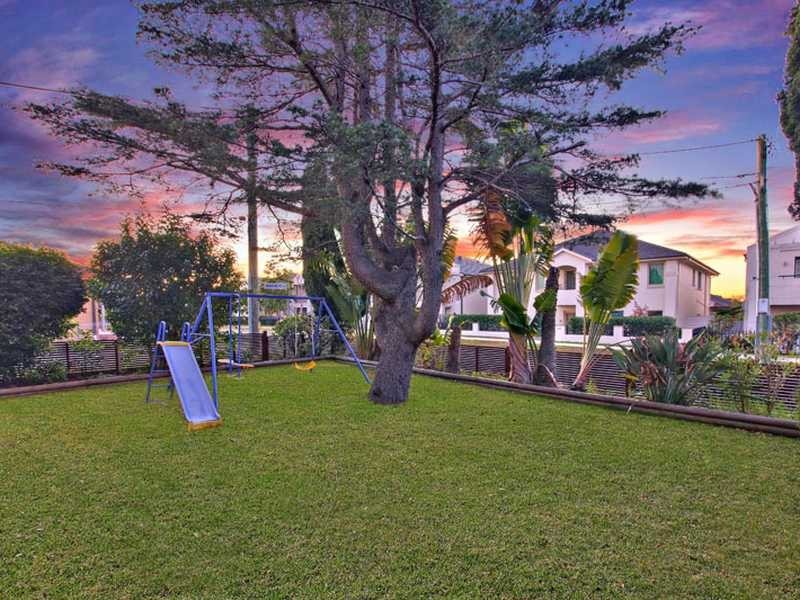 32 Brays Road, Concord NSW 2137