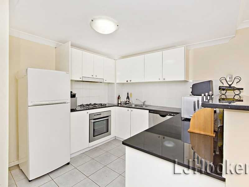 15/3 Bradley Place, Liberty Grove NSW 2138