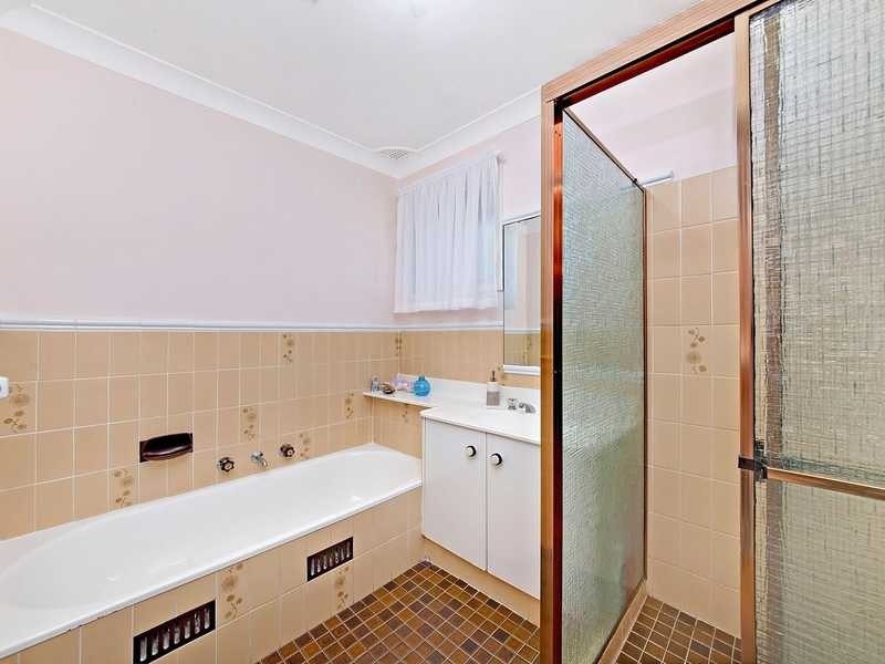 18 Davidson Road, Menai NSW 2234