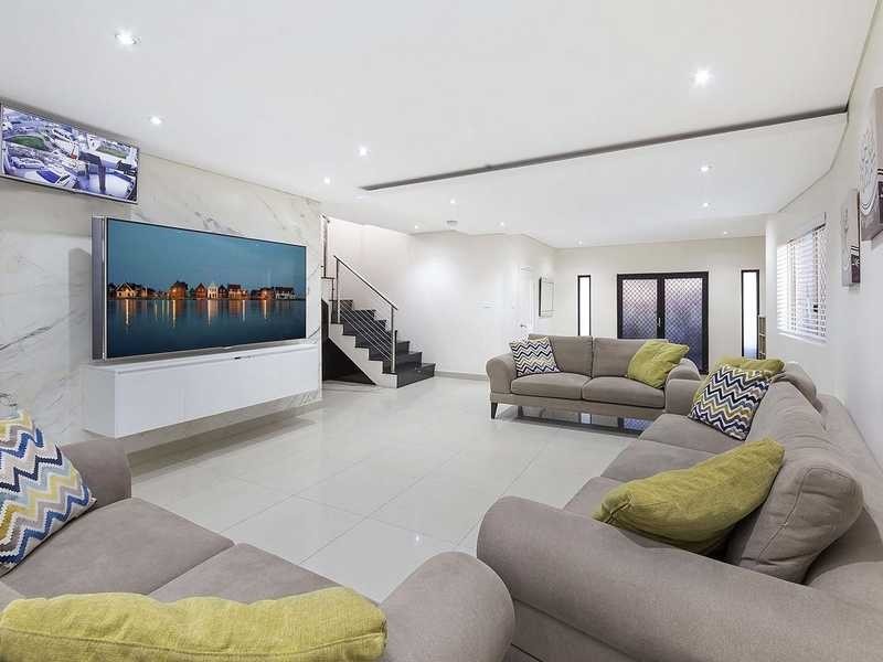 8A Keira Avenue, Greenacre NSW 2190