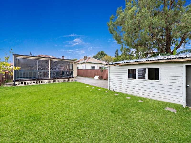 213 Noble Avenue, Greenacre NSW 2190