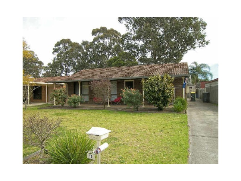 16 Standish Ave, Oakhurst NSW 2761