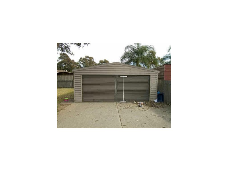 16 Standish Ave, Oakhurst NSW 2761