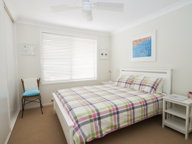 12 Ocean View Road, Sussex Inlet NSW 2540