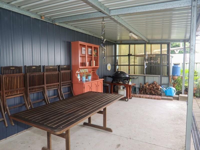 12 Ocean View Road, Sussex Inlet NSW 2540