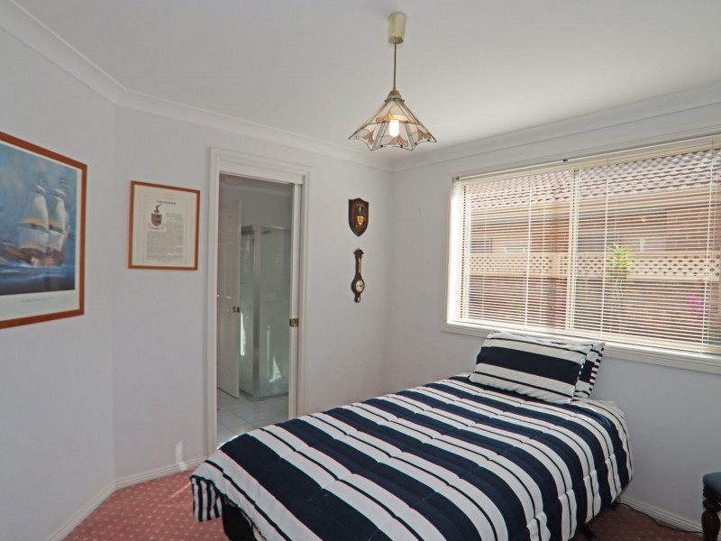 30 Thora Street, Sussex Inlet NSW 2540