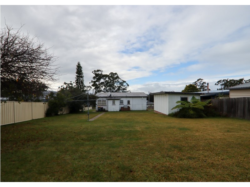 55 River Road, Sussex Inlet NSW 2540