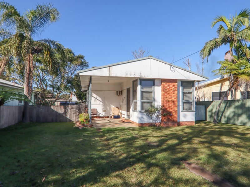 44 Iverison Road, Sussex Inlet NSW 2540