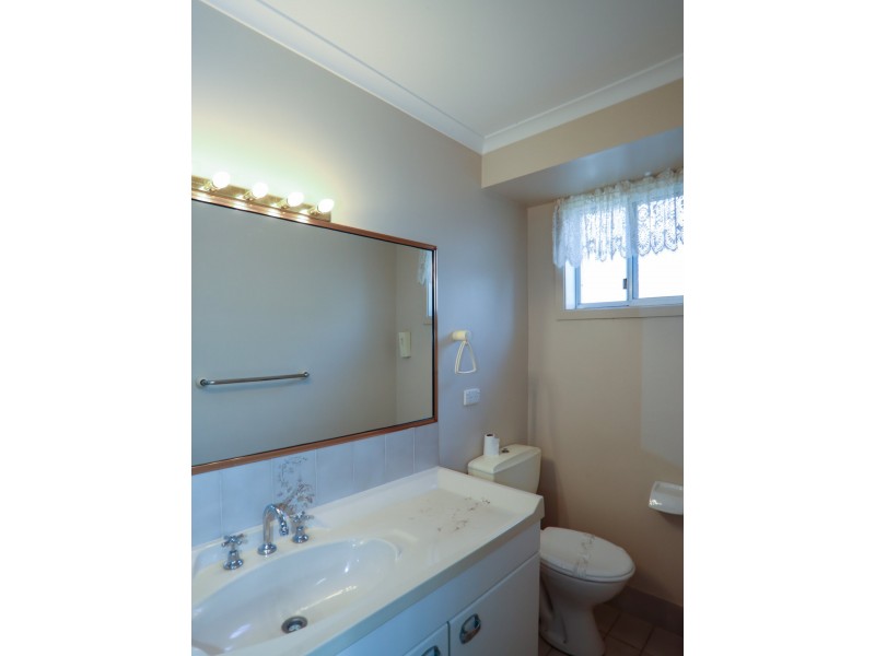 36 Thora Street, Sussex Inlet NSW 2540