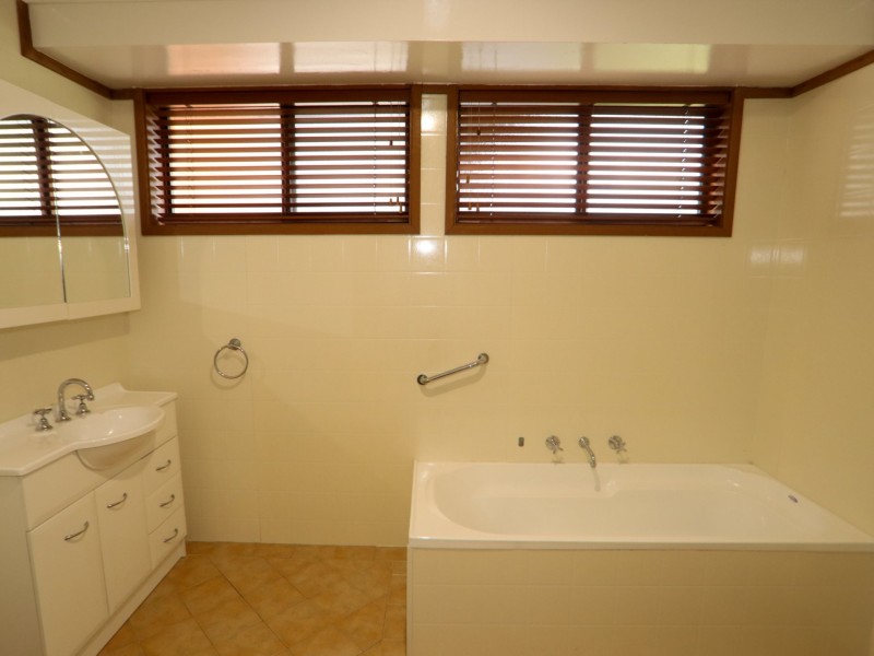 63 Suncrest Avenue, Sussex Inlet NSW 2540