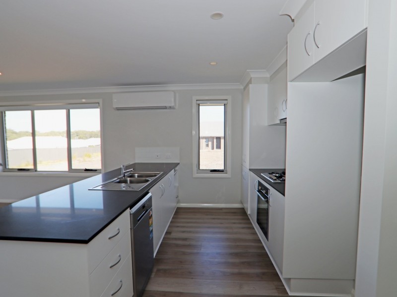 5 Bexhill Avenue, Sussex Inlet NSW 2540