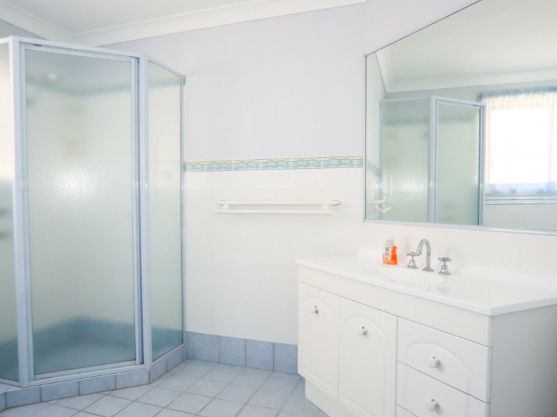 14 Inlet Avenue, Sussex Inlet NSW 2540
