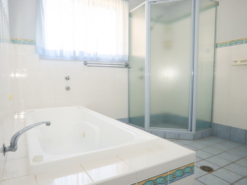 14 Inlet Avenue, Sussex Inlet NSW 2540