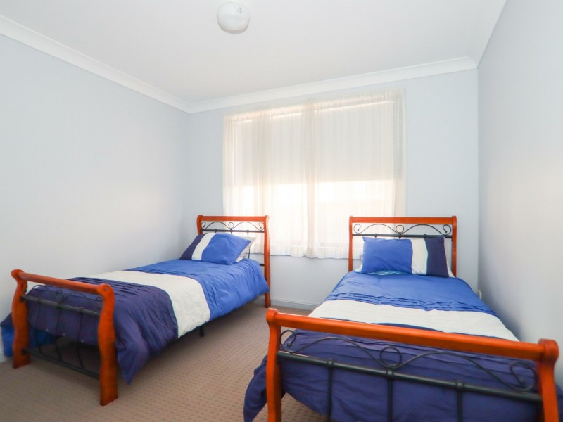 14 Inlet Avenue, Sussex Inlet NSW 2540