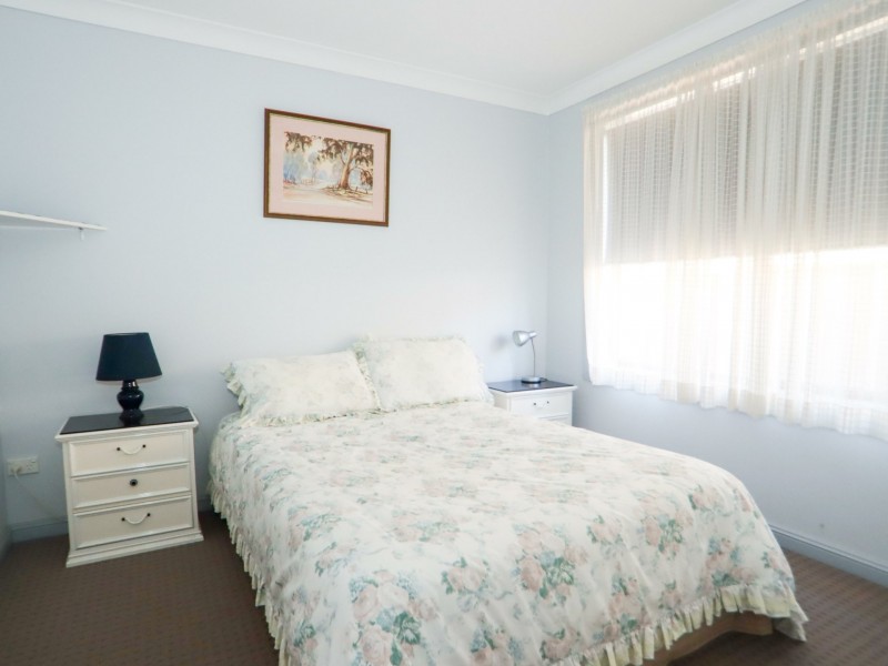 14 Inlet Avenue, Sussex Inlet NSW 2540