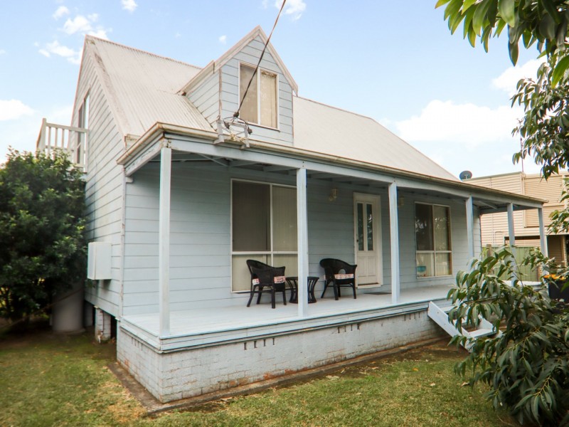 19 Iverison Road, Sussex Inlet NSW 2540